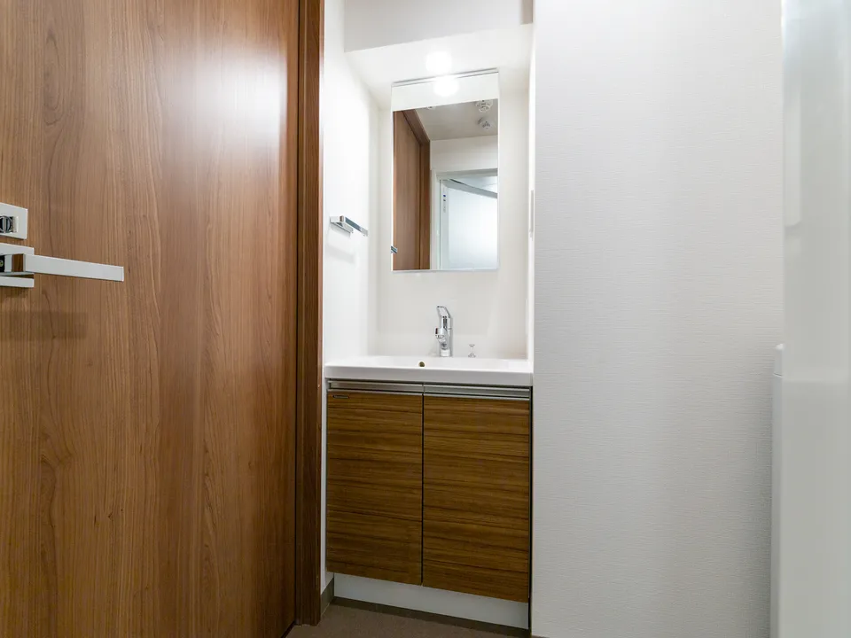 Hmlet Higashi-Shinjuku - Interior - ["Wall", "Wood", "Flooring"]
