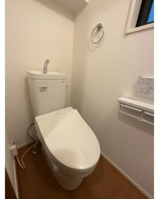Kolet Machiya #11 - Interior - ["Plumbing fixture", "Toilet seat", "Bathroom"]