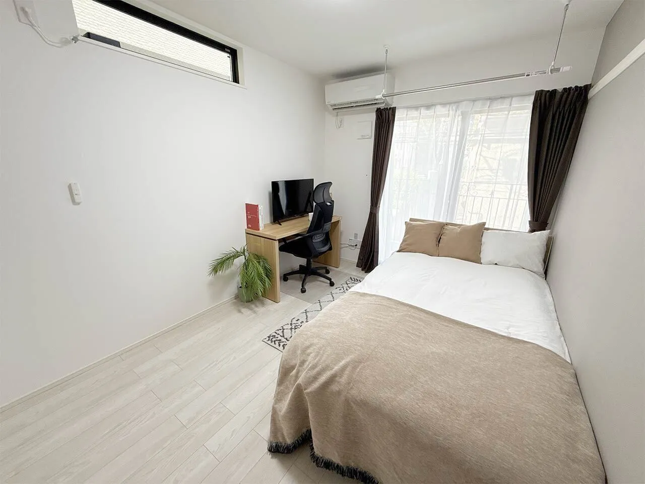 Mynavi STAY Global Harajuku Maison - Interior - ["Furniture", "Interior design", "Flooring"]