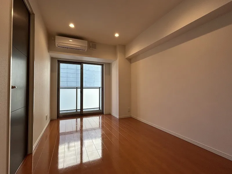 Belle Face Hongo Yumicho - Interior - ["Flooring", "Floor", "Wood flooring"]