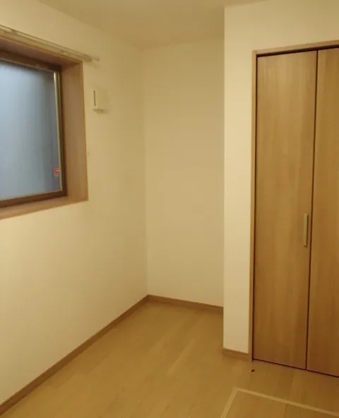 Ikegami 3-Chome Rental House - Interior - ["Property", "Mirror", "Fixture"]