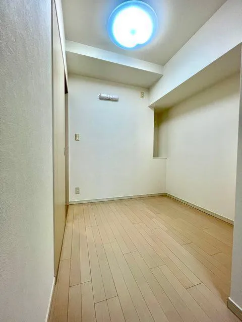 Residia Nihonbashi Bagurocho - Interior - ["Flooring", "Floor", "Ceiling"]