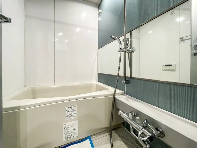 Castalia Azabujuban Ⅱ  - Interior - ["Plumbing fixture", "Bathroom", "Flooring"]