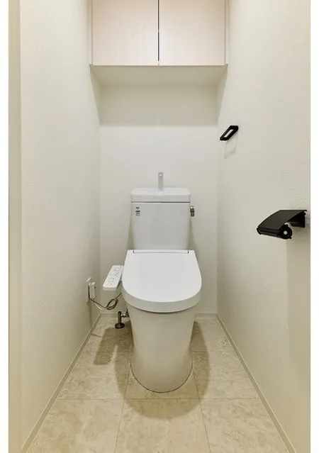 Clarita Nishi-Nippori - Interior - ["Toilet seat", "Toilet", "Plumbing fixture"]