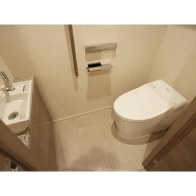 Brillia Towers Meguro North Residence - Interior - ["Property", "Toilet seat", "Bathroom sink"]