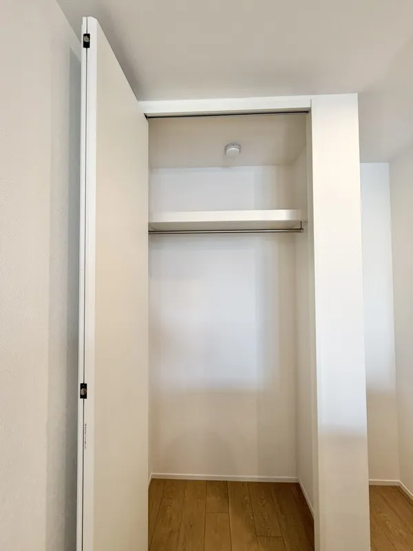 Trias446 - Interior - ["Flooring", "Wall", "Wood"]