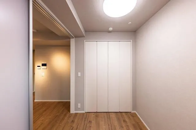 La Perla Takanawa - Interior - ["Fixture", "Wood", "Flooring"]