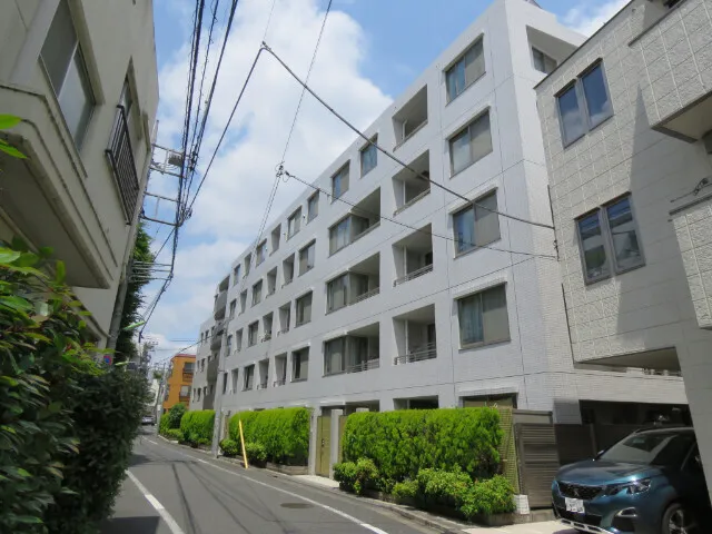 Pierce Wakabayashi - Exterior - ["Neighbourhood", "Apartment", "Residential area"]