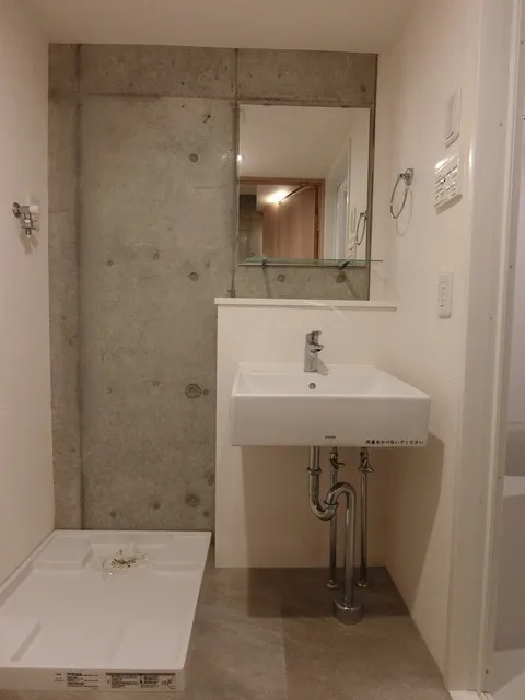 BRICK RESIDENCE Meguro Honcho - Interior - ["Bathroom Sink", "Plumbing fixture", "Wall"]