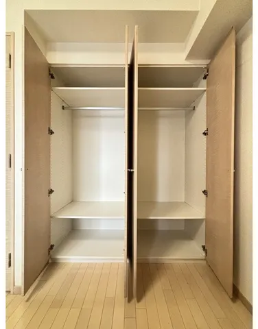 Prele Duc Hatchobori - Interior - ["Wood", "Flooring", "Floor"]