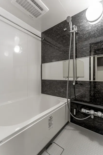 SOLASIA Residence Kyobashi - Interior - ["Property", "Building", "Bathtub"]