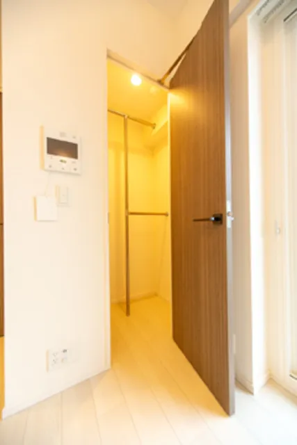 Park Axis Gakugei Daigaku Residence - Interior - ["Flooring", "Floor", "Wood"]