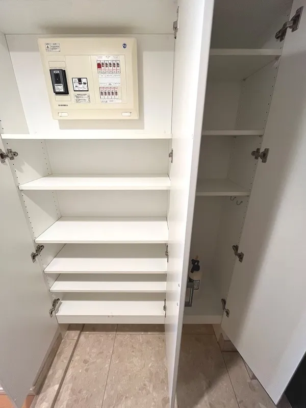 Esty Maison Toyosu Residence - Interior - ["Wood", "Flooring", "Floor"]