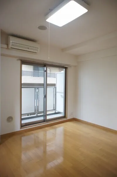 Sereno Shinagawa - Interior - ["Flooring", "Floor", "Ceiling"]
