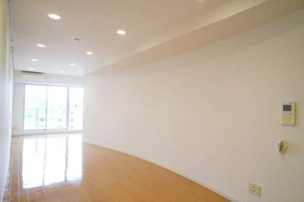 Brillia Ist Sangenjaya Ivy Terrace - Interior - ["Flooring", "Floor", "Ceiling"]