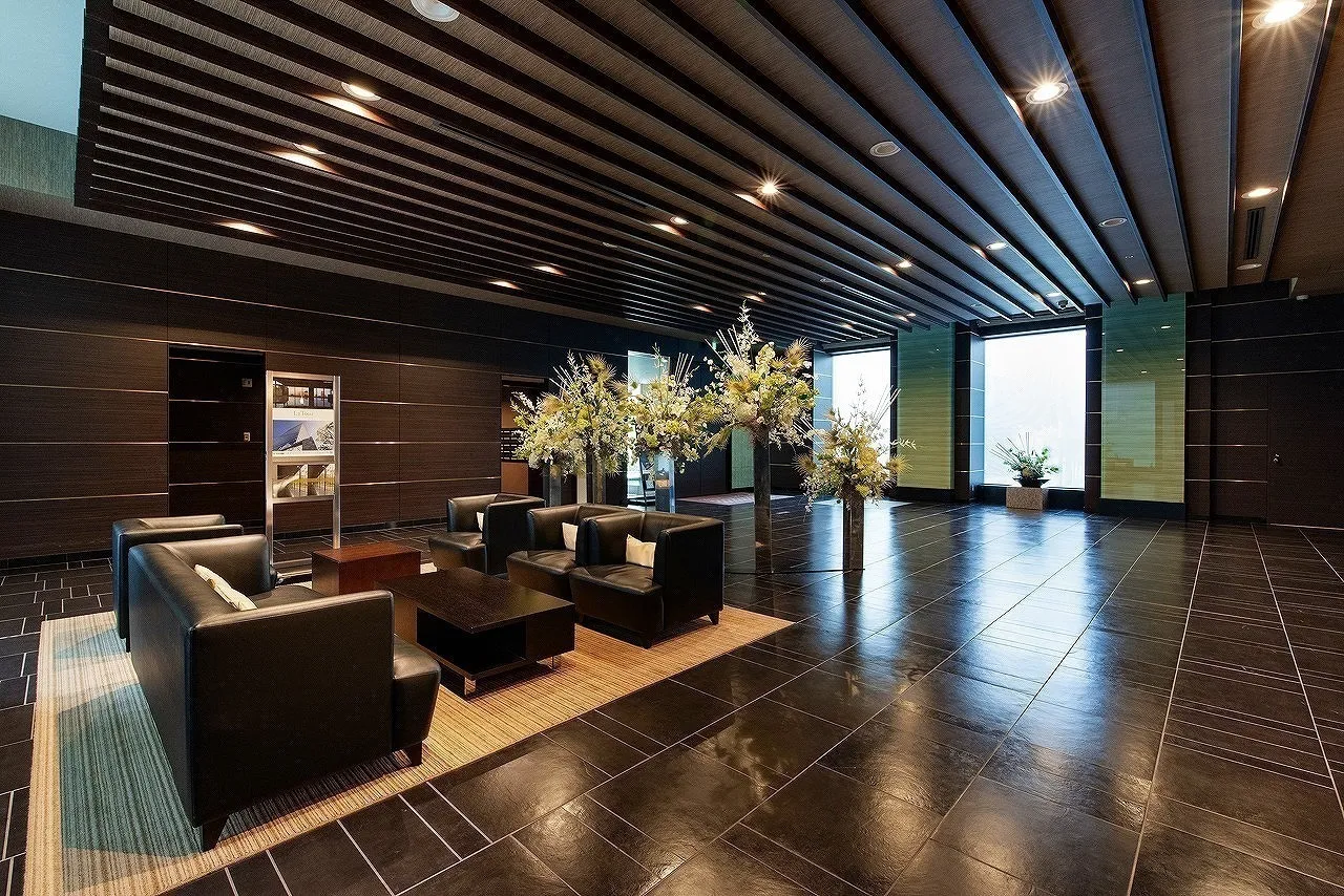 Platine Nishi Shinjuku - Exterior - ["Flooring", "Interior design", "Ceiling"]