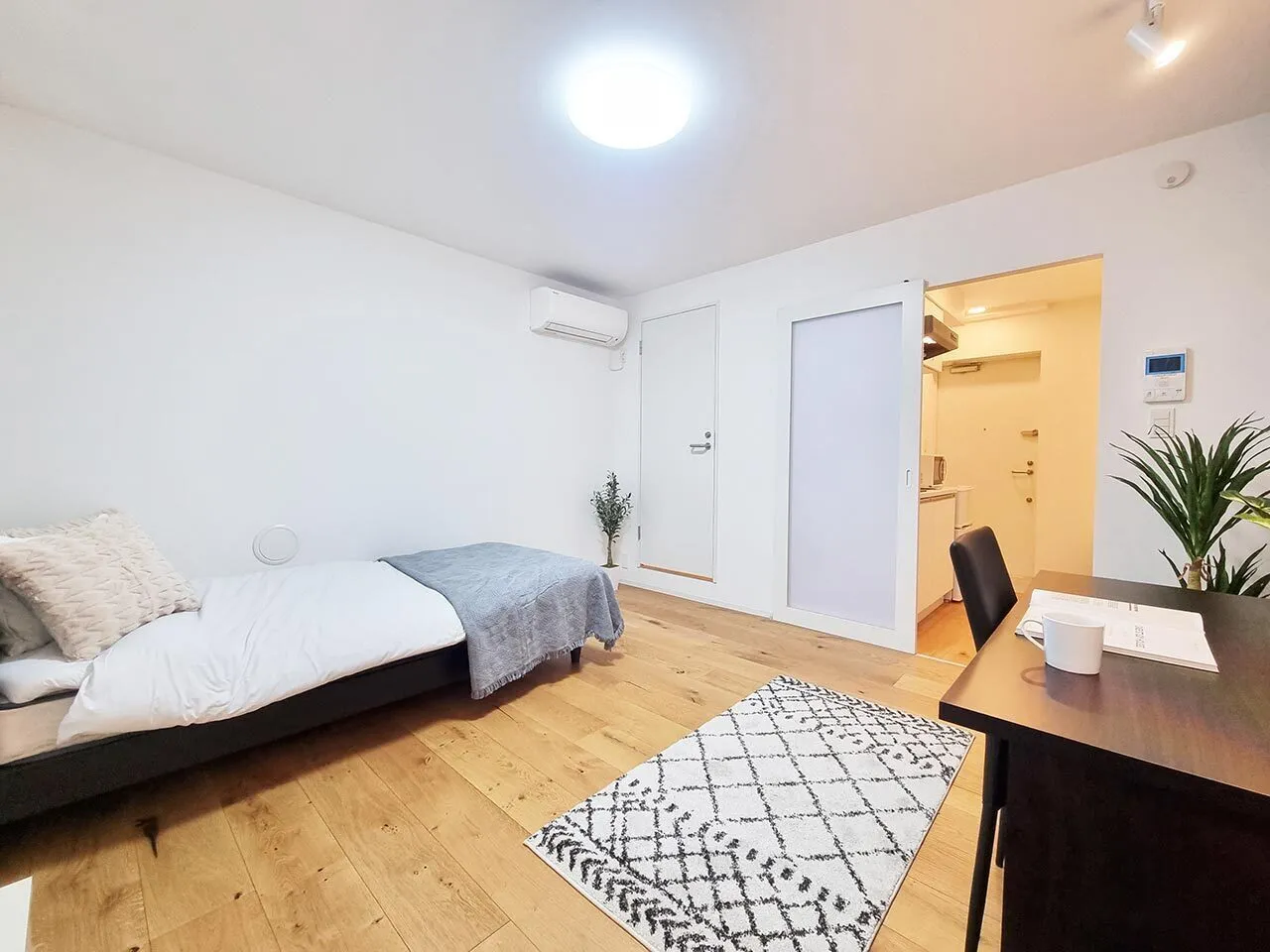 Mynavi STAY Tachiaigawa 2 - Interior - ["Furniture", "Interior design", "Flooring"]