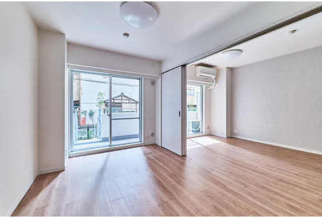 Comforia Takenotsuka East - Interior - ["Apartment", "Floor", "Flooring"]