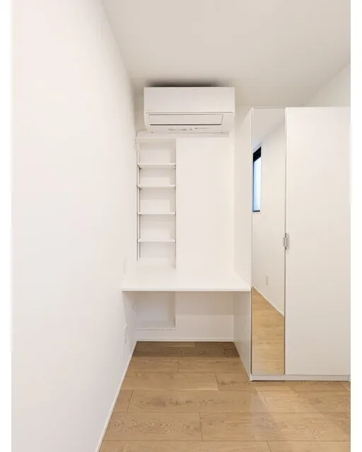 CLK Higashijujo - Interior - ["Wall", "Flooring", "Wood"]