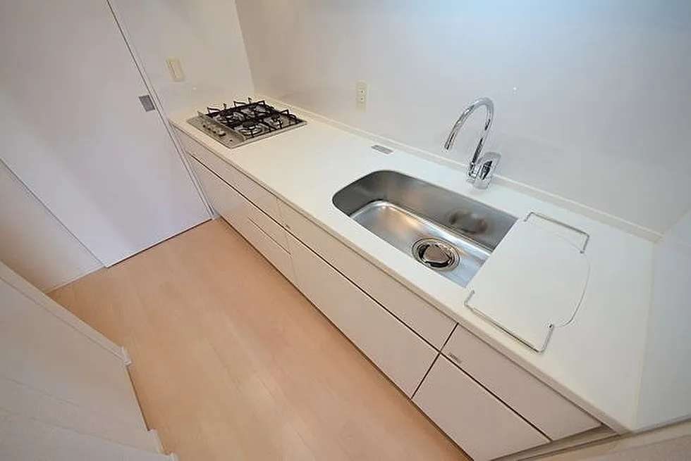 Park Cube Meguro Tower - Interior - ["Tap", "Kitchen sink", "Plumbing fixture"]