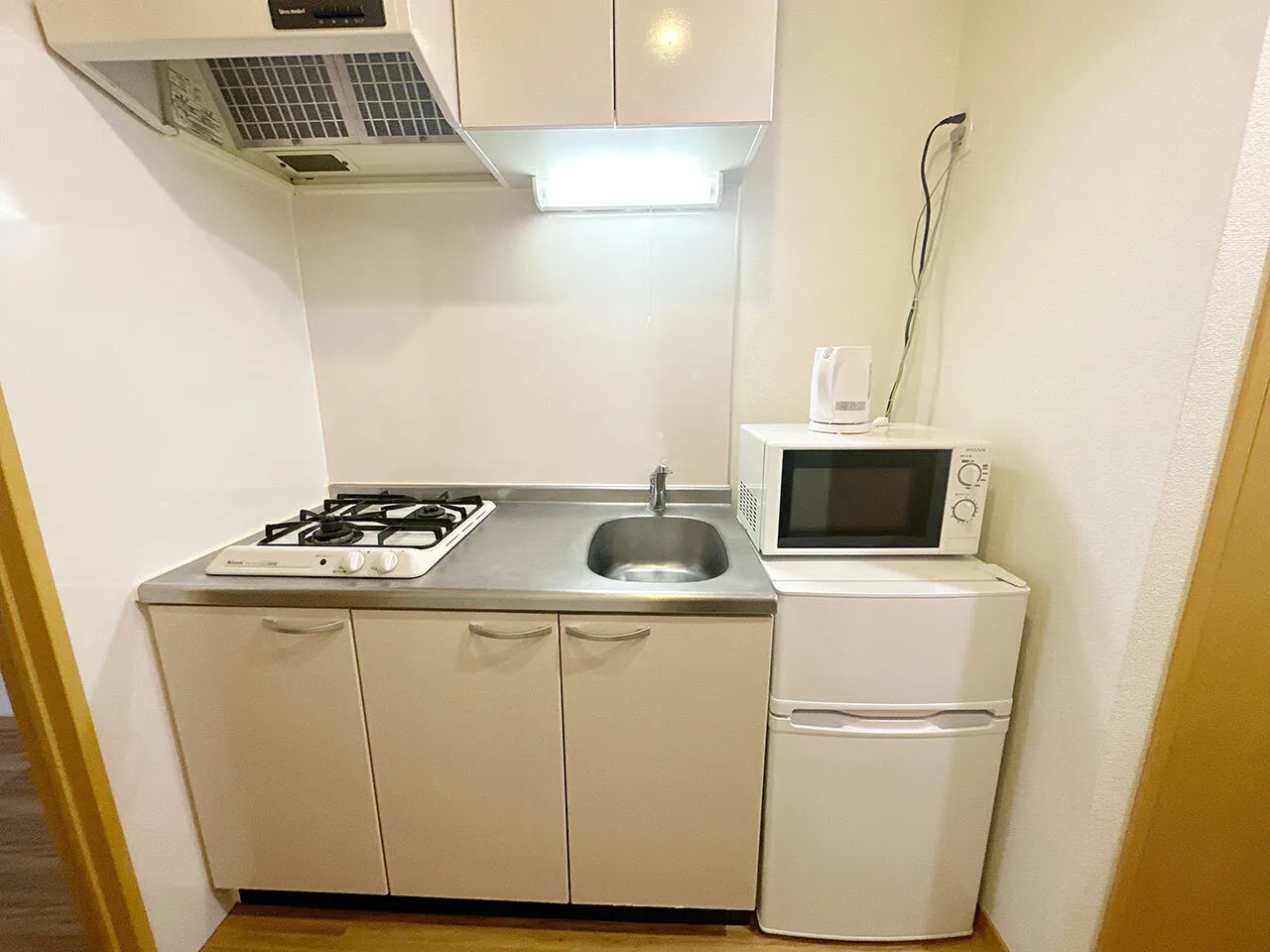 Mynavi STAY Miraie Kanda Riverside - Interior - ["Major appliance", "Flooring", "Kitchen Appliance"]