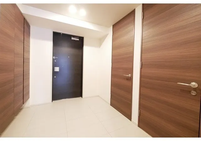 Comforia Shinjuku East Side Tower - Interior - ["Wood", "Flooring", "Floor"]