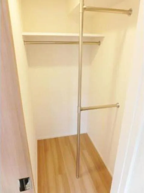 Park Axis Ikegami - Interior - ["Shelf", "Furniture", "Room"]