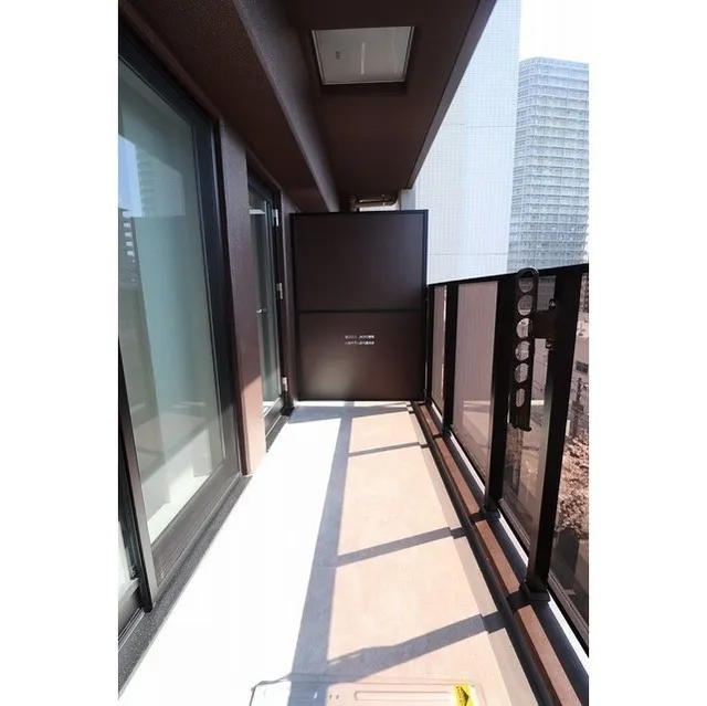 ORME COURT NIPPORI EAST - Interior - ["Fixture", "Building", "Window"]
