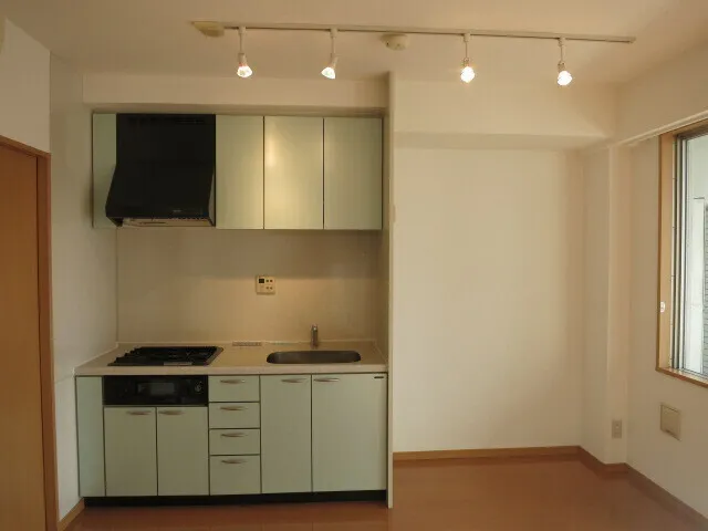 Doue Kiyosumi Shirakawa - Interior - ["Flooring", "Interior design", "Ceiling"]