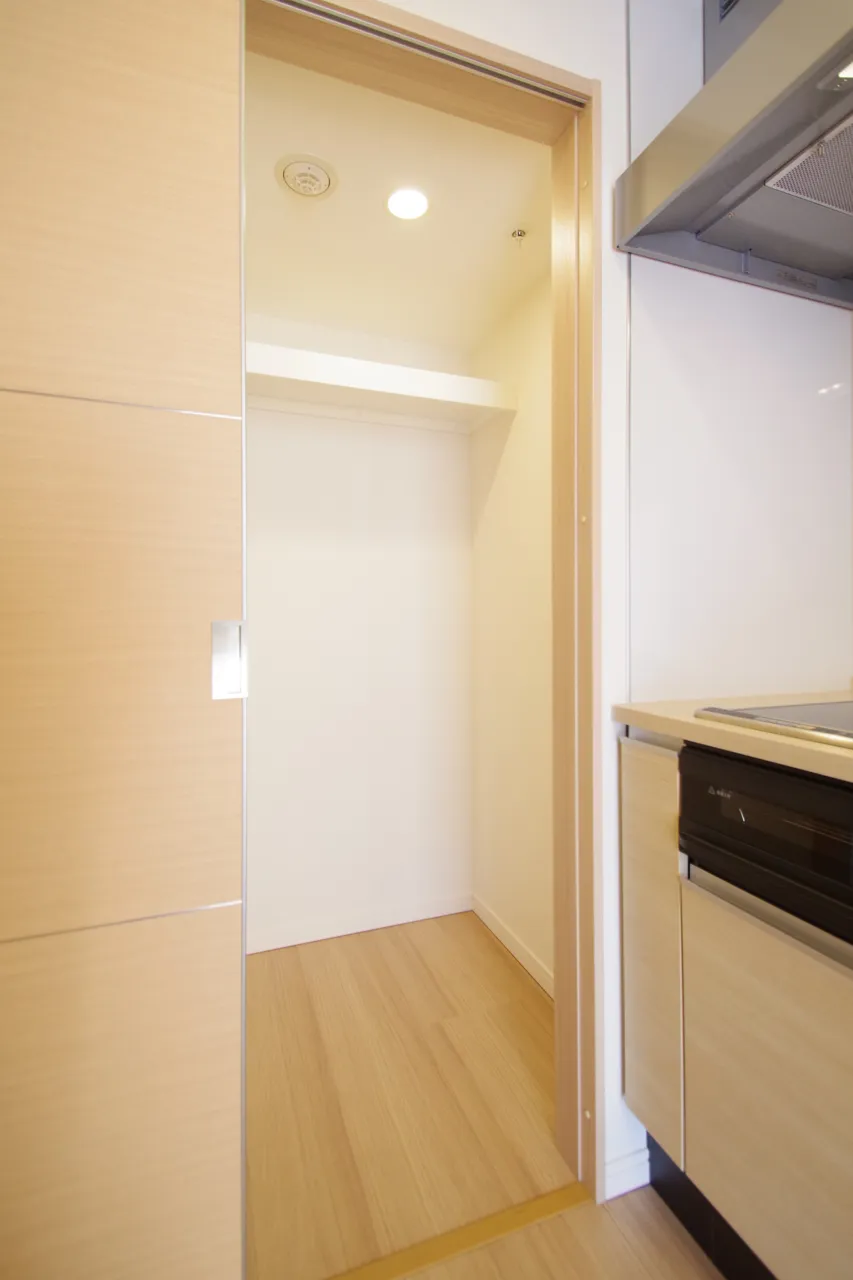 Central Park Tower La Tour Shinjuku - Interior - ["Wood", "Fixture", "Floor"]