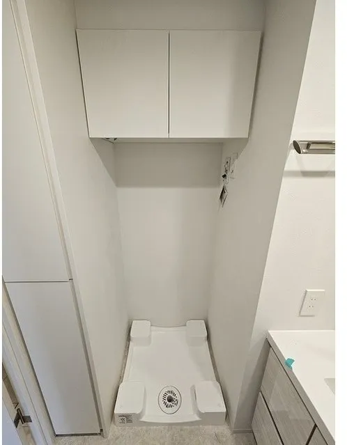 AIFLAT Yoyogi Uehara - Interior - ["Flooring", "Floor", "Grey"]