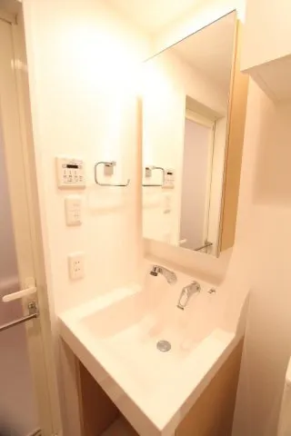 Proud Flat Fujimidai - Interior - ["Interior design", "Flooring", "Bathroom Sink"]