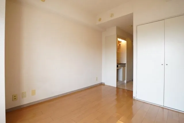 Iogi Homes - Interior - ["Flooring", "Wall", "Floor"]