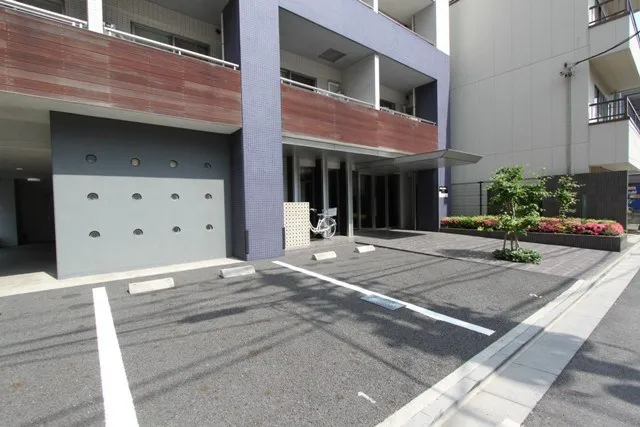 Luxury Apartment Minowa - Exterior - ["Architecture", "Road surface", "Real estate"]