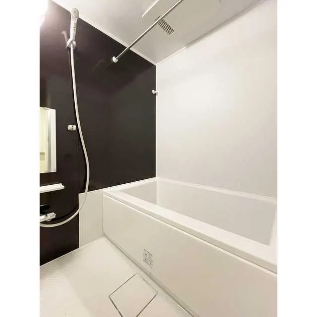Quore Nakameguro - Interior - ["Building", "House", "Cabinetry"]