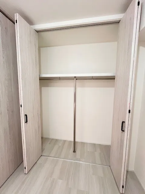 Residia Shiba Daimon II - Interior - ["Wood", "Flooring", "Floor"]