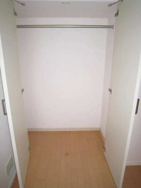 Epic Higashi Nihonbashi Residence - Interior - ["Flooring", "Floor", "Hardwood"]