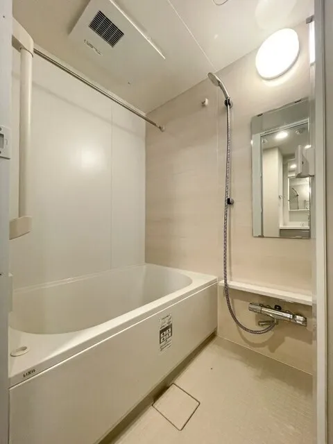 Brookside Residence Kiba - Interior - ["Flooring", "Plumbing fixture", "Bathroom"]