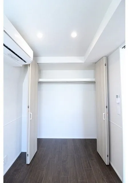 Chez Moi Shirokane Takanawa - Interior - ["Wood", "Flooring", "Ceiling"]