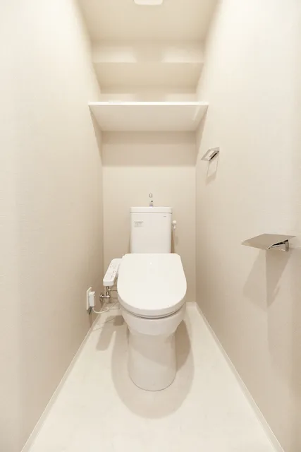 Urbanex Komagome - Interior - ["Toilet seat", "Flooring", "Toilet"]