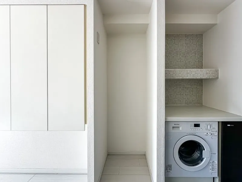 Castalia Shinjuku Natsumesaka - Interior - ["Wall", "Washing machine", "Flooring"]