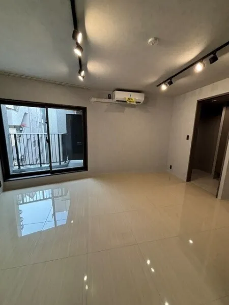 EXAM AKASAKA - Interior - ["Flooring", "Floor"]