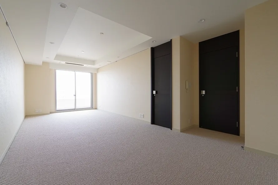 La Tour Shiodome - Interior - ["Flooring", "Floor", "Interior design"]