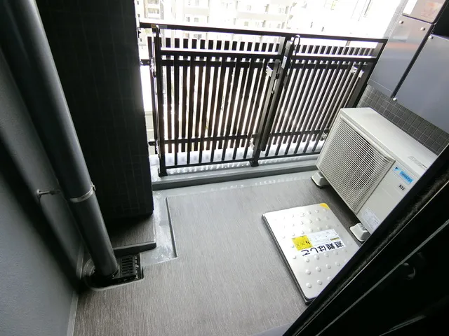 SOLASIA Residence Kyobashi - Interior - ["Parallel", "Machine", "Radio receiver"]