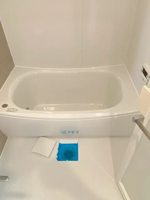 Residia Kanda Higashi - Interior - ["Flooring", "Floor", "Bathtub"]