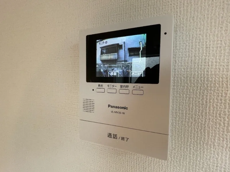 Barmy Place Oji II - Interior - ["Electronic device", "Display device", "Electronics"]