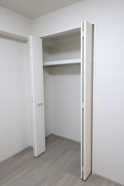 BPR Residence Monzen-Nakacho - Interior - ["Wood", "Flooring", "Floor"]