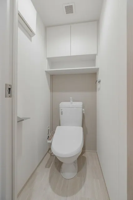Prince Asylee Court - Interior - ["Flooring", "Plumbing fixture", "Toilet seat"]