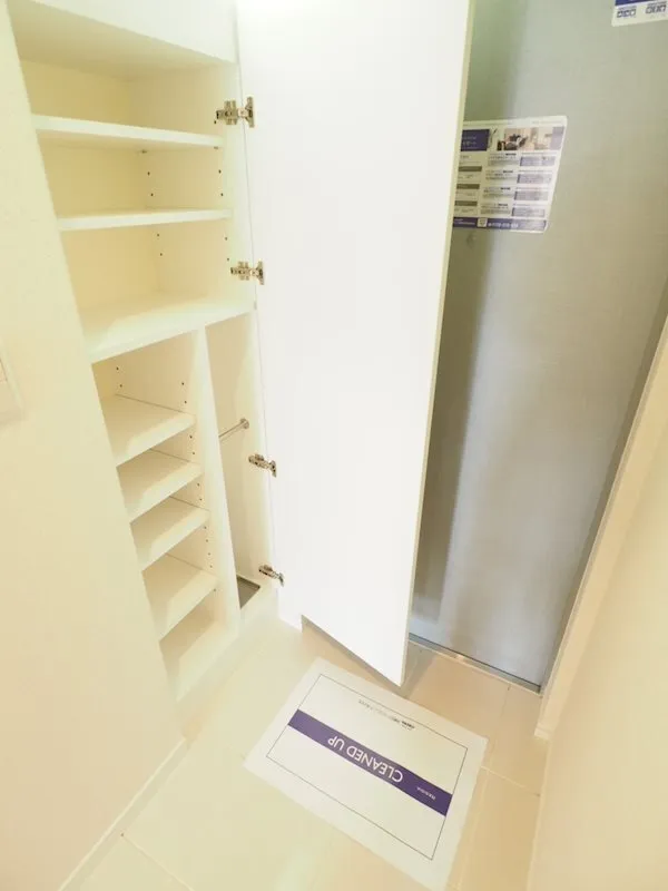 Residia Takanawa Katsurazaka - Interior - ["Fixture", "Shelving", "Font"]