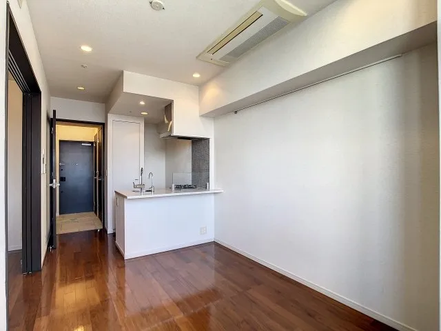 Qualia Jinnan Flats - Interior - ["Flooring", "Floor", "Ceiling"]